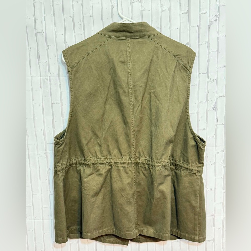 PER SE Utility Vest - Picture 3 of 7